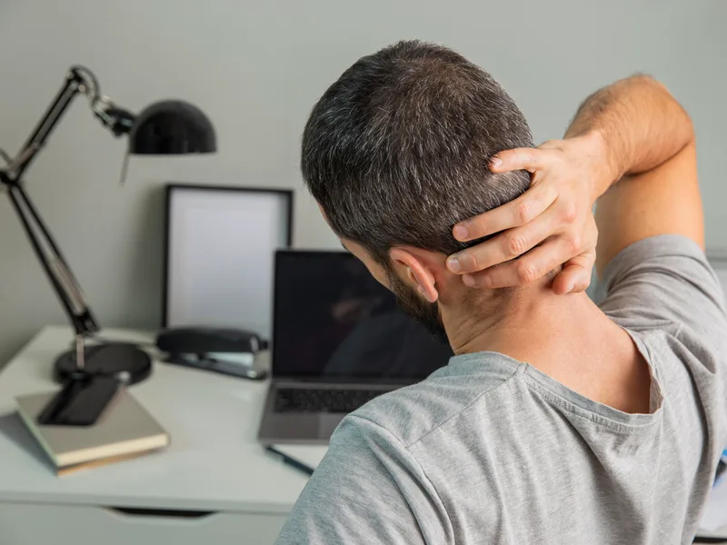 ABC Chiropractic treating neck pain in Hudsonville